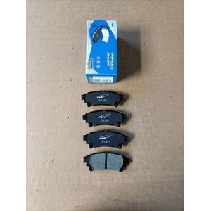 GT D1391 automotive disc brake pads complete with their packaging box.
