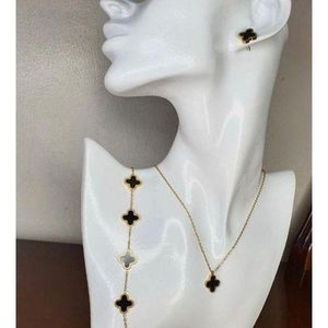 Classic VCA Ladies Unique jewellery set "Black"