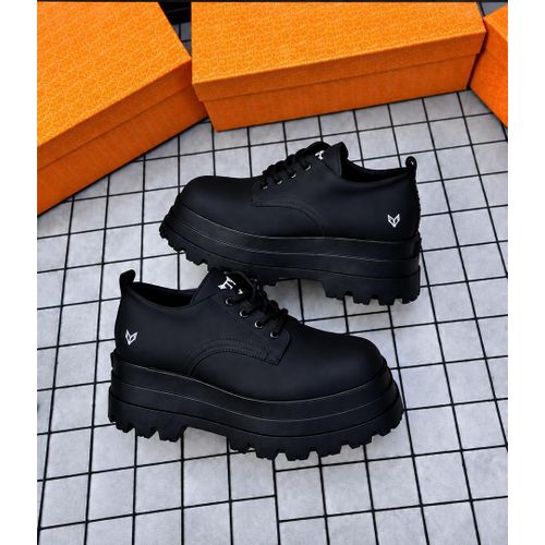 Fashion Men casual lightweight black sneakers