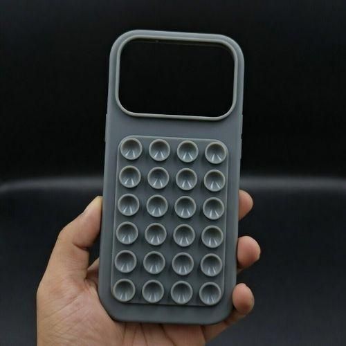 Generic Silicone Case – iPhone 17 Pro Max