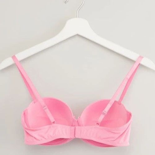 How a bra should fit - Pink Ribbon Lingerie