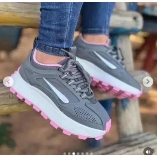 Fashion Smiley Face Sneakers