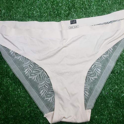 Nigerian Ladies. Una Still Dey Wear This Underwear Or Half Slip