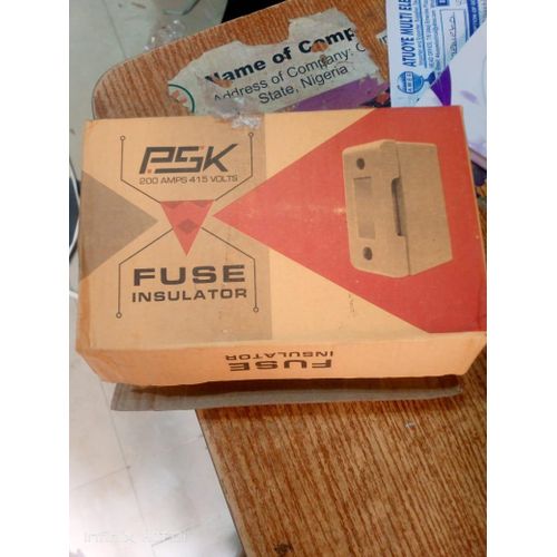 Generic 200A fuse and base - image 2