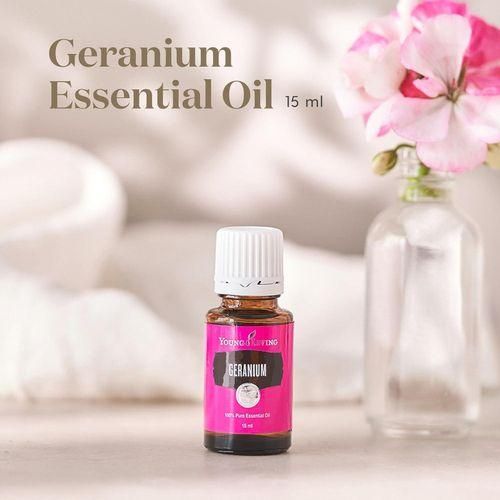 新品Young Living Geranium エッセンシャルオイル 15mL s-l400.jpg