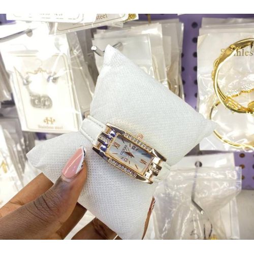 product_image_name-Fashion-Elegant Leather Wrist Watch for Women – Timeless Style Meets Everyday Comfort  Classy, Durable, and Affordable Watches  White  leather strap -1