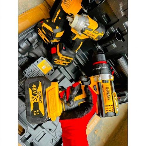 Dewalt Professional cordless combo kit 4 in 1 - image 3