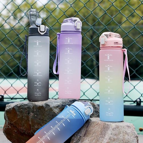 1.7L Super Capacity Gradient Plastic Water Cup With Straw Sports