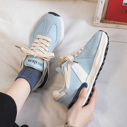 Flat bottom breathable sale shoes