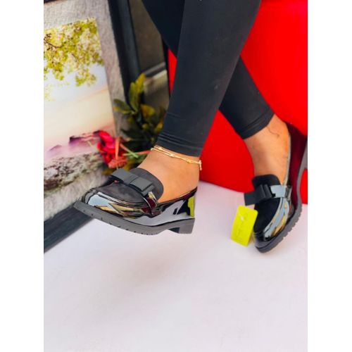 product_image_name-Oliveria lan-Women’s Glossy Leather Loafer – Classic Black-2