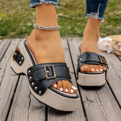 Fashion Beautiful Women  slippers