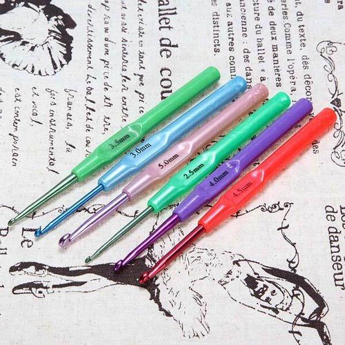 6pcs/Set Crochet Hook Knitting Needles colorful Plastic Handle