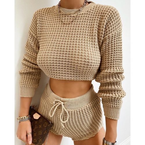 Crop top sweater outfits discount