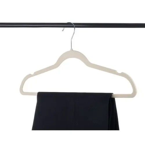 Member's Mark Elite Quality Nonslip Velvet Hangers Black - 50 Pack