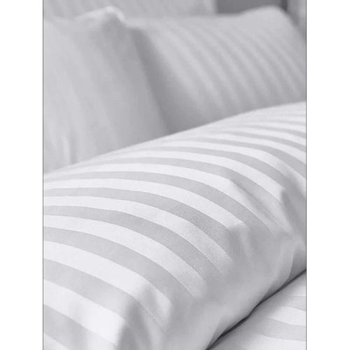 Generic Universal Fit Luxury Bedsheet Set – 4 Pillowcases & 2 Fiber Pillows (One Size Fits All) - image 2