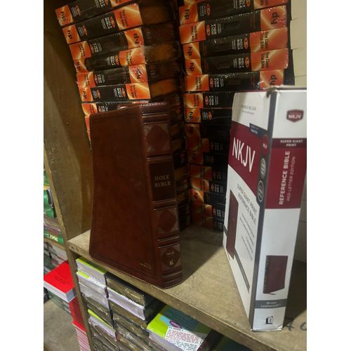 Hp Holy Bible (Nkjv Super Giant Print Bible) - image 7