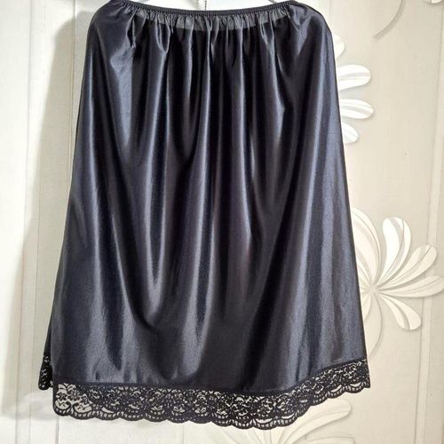 Fashion Vintage Women's Black Underskirt with Lace
