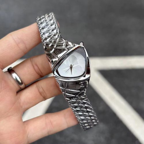 Fashion  High Quality Vintage Y2K Ladies Wristatch - image 3