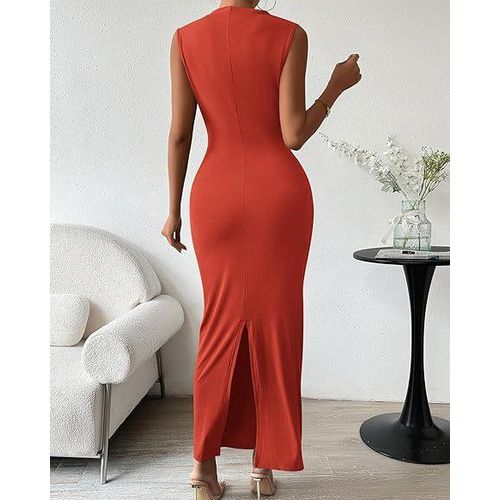 Long tight dress with slit 2025
