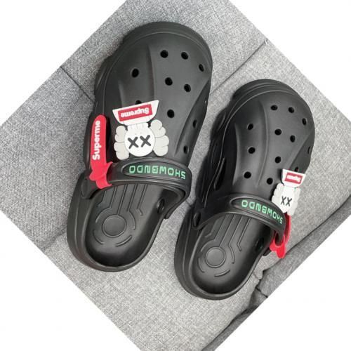 Supreme crocs outlet