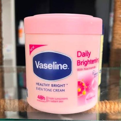 product_image_name-Vaseline-Daily Brightening Even Tone Cream-1