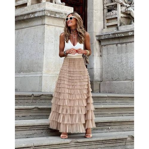 Tall layered tulle skirt hotsell