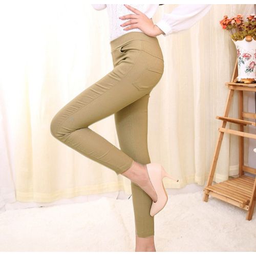 Stylish and Comfortable Knit Capri for Plus Size Women