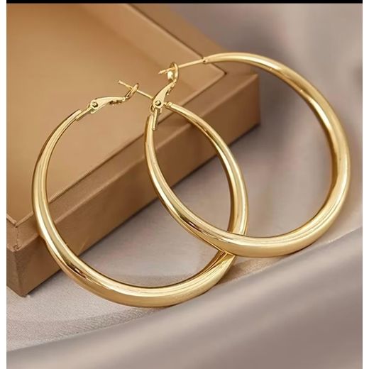 Clo 1 Pair Stylish Plated Large Hoop Earrings for Women - Elegant and Simple Circular Design Novelty Earrings