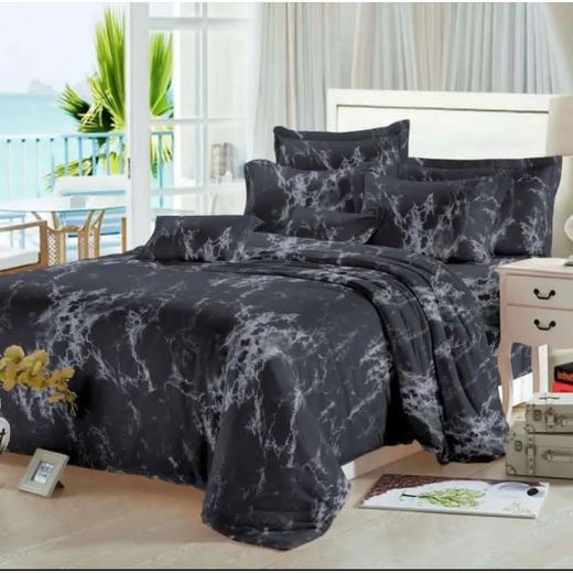 Smooth Beautiful Bedsheet With Pillowcases