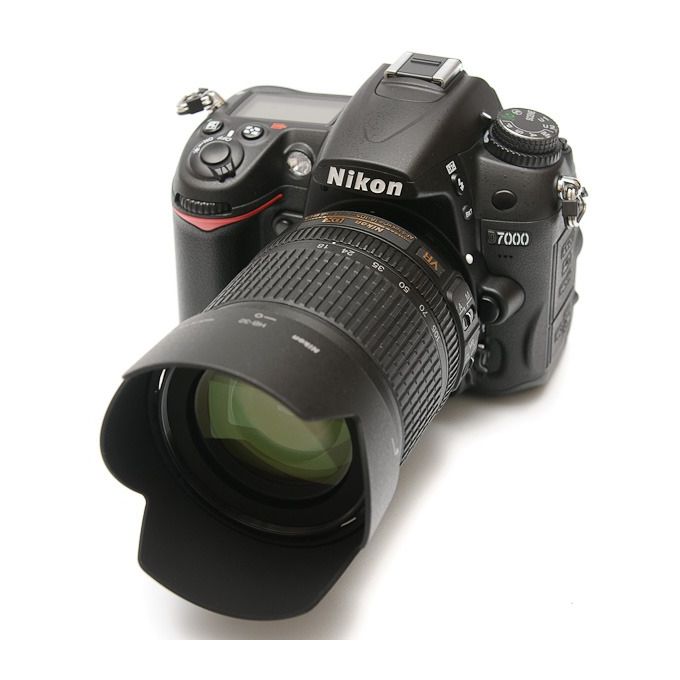 dslr d7000 camera