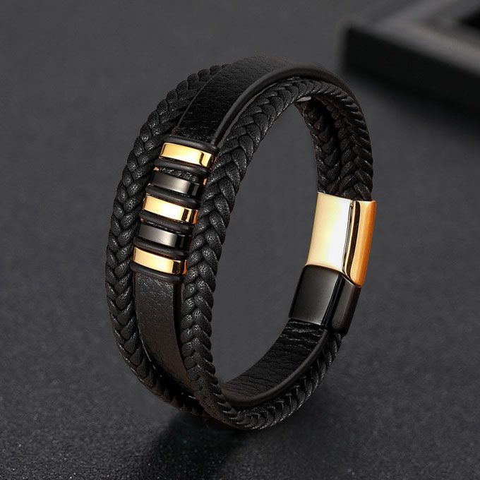 https://www.jumia.com.ng/fashion-unisex-classic-men-leather-3-layer-bracelet-black-133943582.html