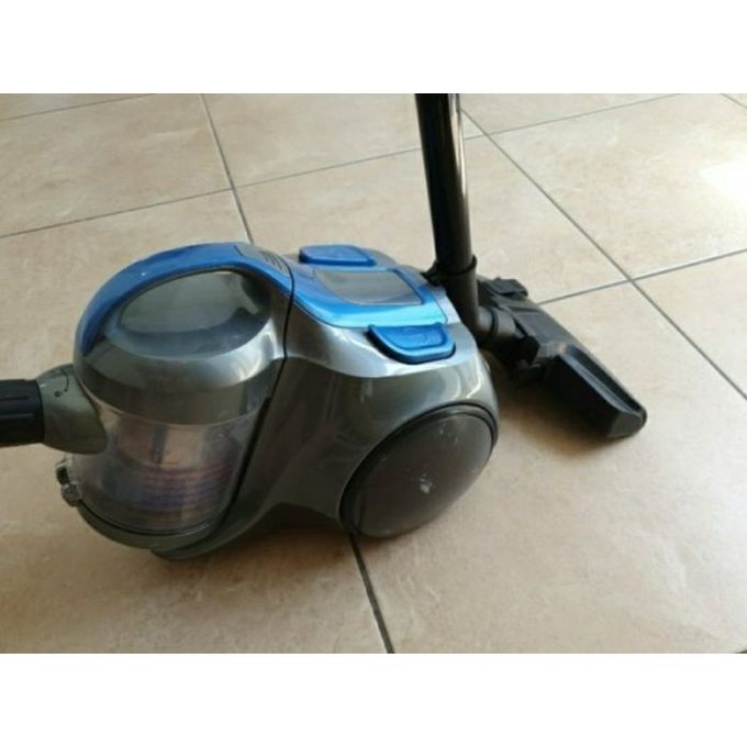 Tesco Powerful Bagless Vacuum Cleaner 