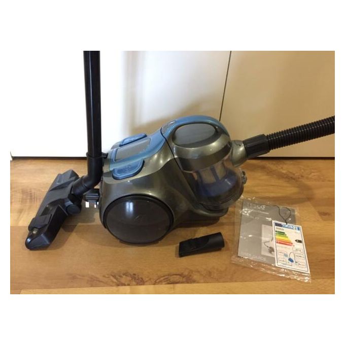 Tesco Powerful Bagless Vacuum Cleaner 