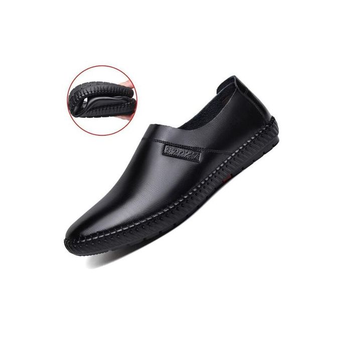 pointed toe sneakers