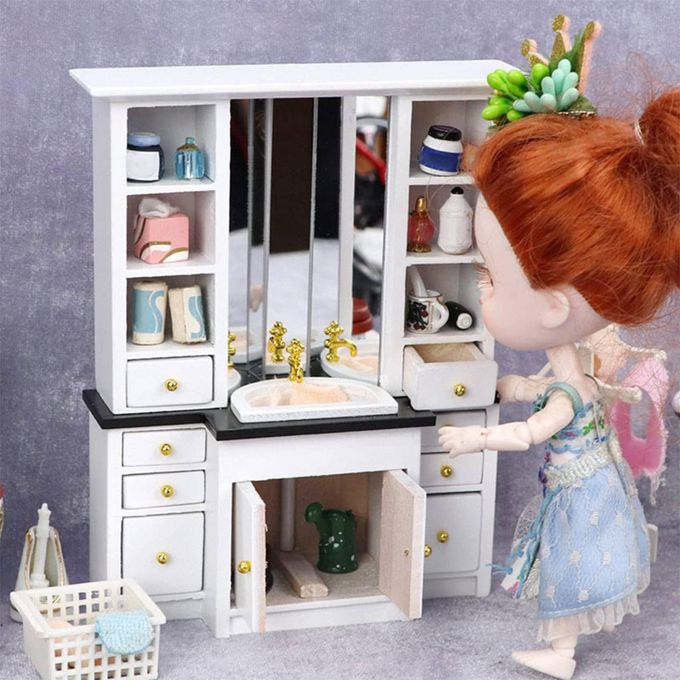 0054 dollhouse miniature baskets