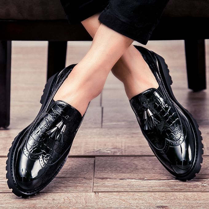 product_image_name-Fashion-Men's Glossy Tassel Brogue Leather Shoes - Black-1