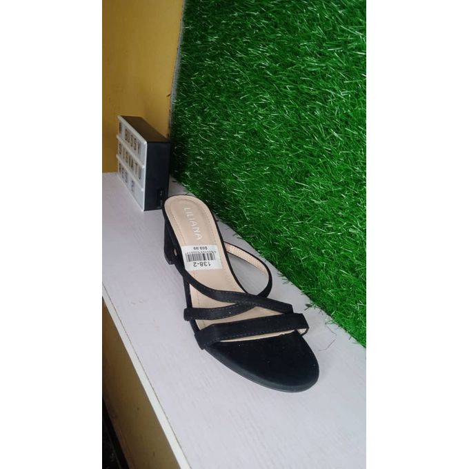 Liliana sales black heels