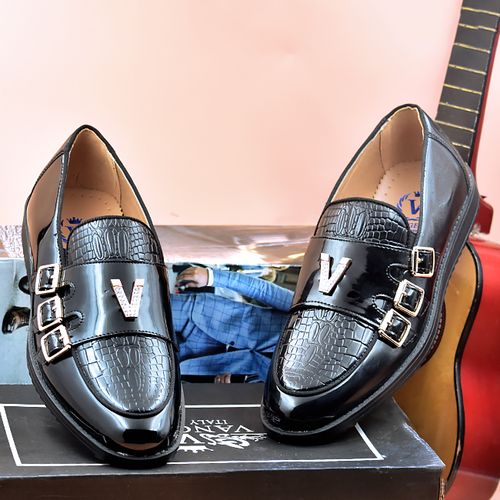 MEN V FLAT SOLE Designers SHOE BLACK