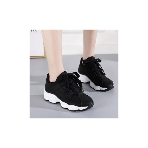 Beautiful trendy sneakers(shoe runs small, you get one size higher
